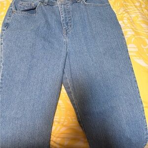 Sz 12 pre washed jeans by Gloria Vanderbilt